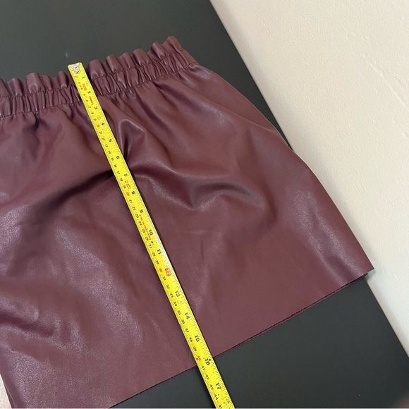 Zara Burgundy Faux Leather Paper Bag Mini Skirt - Picture 11 of 12